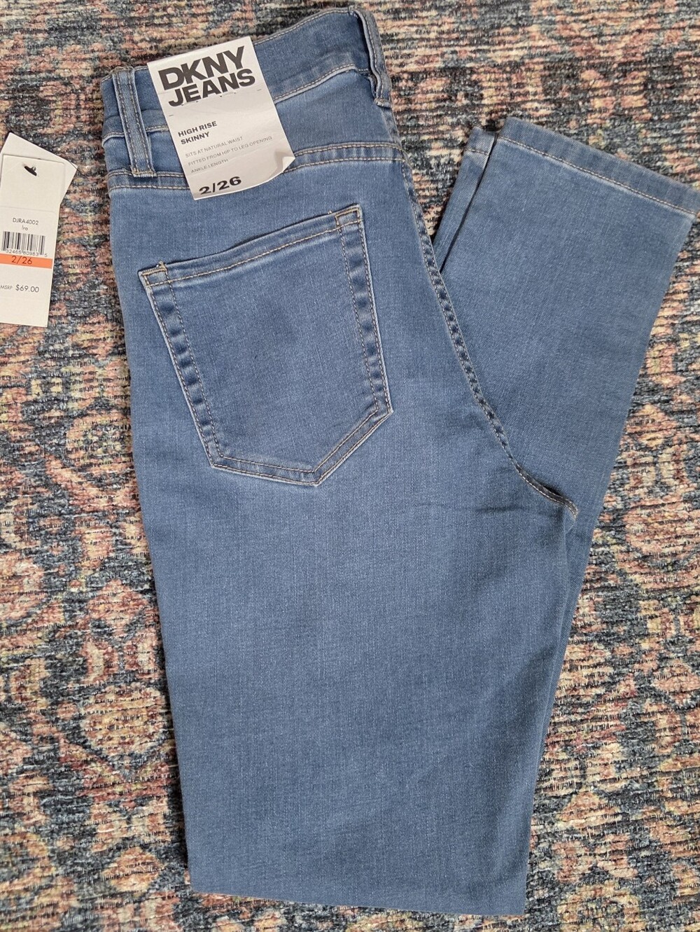 DKNY Jeans Essex High Rise Skinny Ankle Jeans NWT Size 2/26 Light Wash